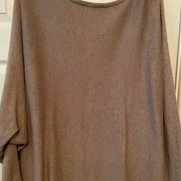 Brand new tags on Addition Elle shirt - Picture 3 of 4